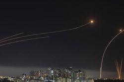 Iran cảnh báo Israel về khả năng 'chiến tranh quy mô lớn'