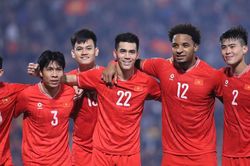 Tiến Linh cạnh tranh Quả bóng vàng cùng Hoàng Đức, Quang Hải