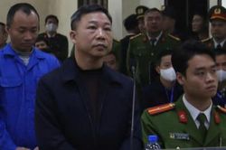 Ông Lưu Bình Nhưỡng nói, việc nhận 300.000 USD từ doanh nghiệp là 'sai lầm lớn' trong đời