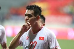 Quả bóng Vàng Việt Nam 2024 'căng như dây đàn'