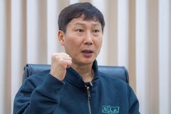 HLV Kim: Tôi sẵn sàng gọi Hendrio và Jason Quang Vinh lên tuyển