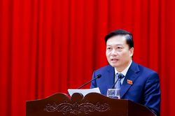 Thủ tướng Chính phủ phê chuẩn kết quả bầu đồng chí Lê Hồng Vinh giữ chức Chủ tịch UBND tỉnh Nghệ An