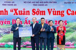 Ấm áp, ý nghĩa Chương trình 'Xuân sớm vùng cao' đón Tết Nguyên đán Ất Tỵ 2025 ở Nghệ An