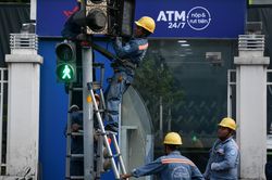 Giao thông TP.HCM sau khi lắp loạt tín hiệu cho rẽ phải khi đèn đỏ