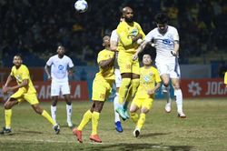 Thanh Hóa hòa kịch tính Nam Định, giữ vững ngôi đầu bảng V-League