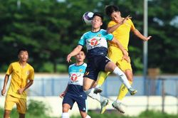 Bóng đá Việt Nam: Không quyết liệt với đào tạo trẻ, không xong