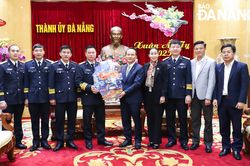 Các đơn vị quân đội thăm, chúc Tết thành phố Đà Nẵng