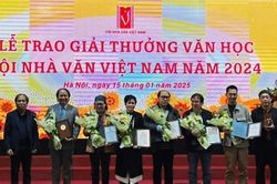 Giải thưởng Hội Nhà văn Việt Nam 2024: Thơ 'lên ngôi', văn học dịch tiếp tục bỏ trống