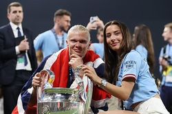 Đằng sau việc Man City 'trói' Haaland bằng hợp đồng kỉ lục: Tham vọng của Guardiola và ước nguyện của 'sát thủ' người Na Uy