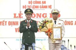 Trao quyết định bổ nhiệm Tư lệnh Bộ Tư lệnh Cảnh vệ