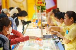 Giá vàng ngày 18/1/2025: Vàng miếng, vàng nhẫn 'rủ nhau' tăng nhẹ