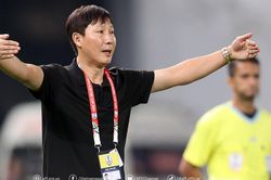 HLV Kim Sang Sik nhận trợ giúp 'đặc biệt'