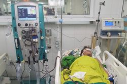 Cứu sống người đàn ông 30 tuổi ngộ độc do uống hóa chất diệt cỏ Diquat