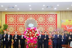 Tòa Giám mục Giáo phận Vinh thăm, chúc Tết tỉnh Nghệ An