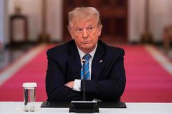 Ông Trump ký sắc lệnh rút Mỹ khỏi WHO