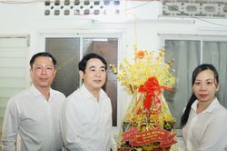 Bí thư Tỉnh ủy Nghiêm Xuân Thành thăm, chúc Tết gia đình các cán bộ đang công tác tại Trường Sa và các gia đình có công với cách mạng