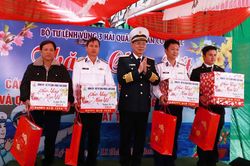 Nhớ Tết trên đảo xa
