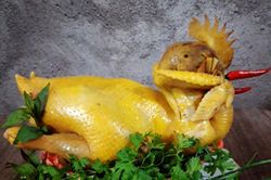Cách luộc gà cúng ông Công ông Táo vàng ươm, đẹp mắt