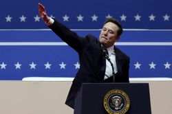 Châu Âu 'dậy sóng' vì Elon Musk