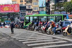 Xây dựng văn hóa giao thông phát triển toàn diện và bền vững (kỳ 1): Bước khởi đầu cho văn hóa giao thông