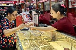Giá vàng chiều 24/1 sát mốc 89 triệu đồng/lượng