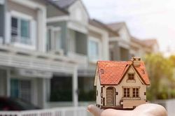 Lưu ý quan trọng khi mượn tuổi làm nhà năm 2025