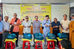 600 phần quà tết ấm lòng người khiếm thị và người khó khăn