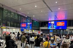 Sân bay Tân Sơn Nhất đông đúc ngày giáp Tết