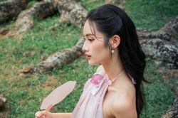 Hoa hậu Ý Nhi bị chê nhan sắc