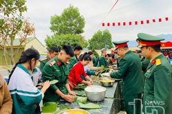 'Xuân đoàn kết - thắm tình quân dân'