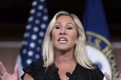 Thành viên Quốc hội Mỹ thán phục quyết định của ông Trump 'dừng mọi khoản viện trợ Ukraine'