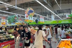 Thị trường hàng hóa 29 Tết: Giá cả ổn định, thực phẩm tươi sống đắt khách
