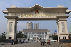 Cửa khẩu Lào Cai xuất những chuyến hàng đầu tiên trong năm mới
