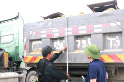 Quy định xử phạt người điều khiển xe ô tô vi phạm quy định về vận chuyển hàng siêu trường, siêu trọng