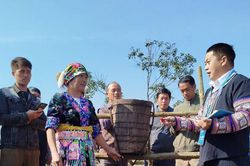 Đặc sắc lễ hội đầu Xuân của đồng bào Mông miền Tây Nghệ An