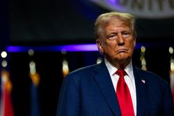 Ông Trump: Lẽ ra có thể ngăn vụ tai nạn máy bay ở DC