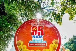 TPHCM rực rỡ cờ hoa mừng Đảng, mừng Xuân