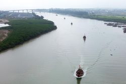 Ngư dân Nghệ An ra khơi 'mở biển' đầu năm mới