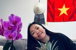Huỳnh Như hát đờn ca tài tử, hay nhất bóng đá Việt Nam nhưng vẫn là 'người miền Tây chân chất, đáng yêu'