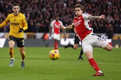Bảng xếp hạng Ngoại hạng Anh vòng 24 mới nhất: Liverpool xây chắc ngôi đầu