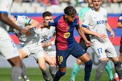 'Thần đồng' Yamal solo như Messi, vượt qua qua 6 cầu thủ trong ngày Barca giành chiến thắng