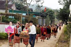 Tưng bừng lễ hội cầu mùa ở bản Thái miền Tây Nghệ An