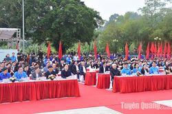 Phát động Tết trồng cây Đời đời nhớ ơn Bác Hồ và thi đua chào mừng đại hội Đảng các cấp