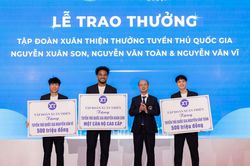 Bóng đá Việt Nam: Người chiến thắng lấy đi tất cả!