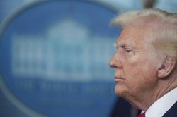 Tổng thống Trump kêu gọi Canada sáp nhập Mỹ để tránh bị áp thuế