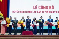Sắp xếp bộ máy: Bổ nhiệm nữ Trưởng ban và 5 Phó Ban; 5 lãnh đạo phòng xin nghỉ hưu trước tuổi