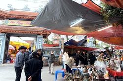 Tiểu thương tấp nập chuẩn bị phiên chợ Viềng Phủ