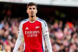 Tại sao Arteta vẫn quyết không mua tiền đạo cho Arsenal?