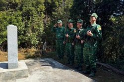 Tuần tra đường biên, cột mốc đầu Xuân