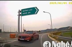Đi ngược chiều trên cao tốc, nữ tài xế bị phạt 19 triệu đồng